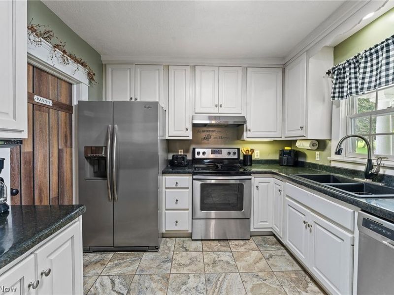 1051 E 9th Street, Salem, OH 44460 Photo 7