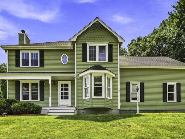 22 Stoney Hill Rd, Shrewsbury, MA 01545