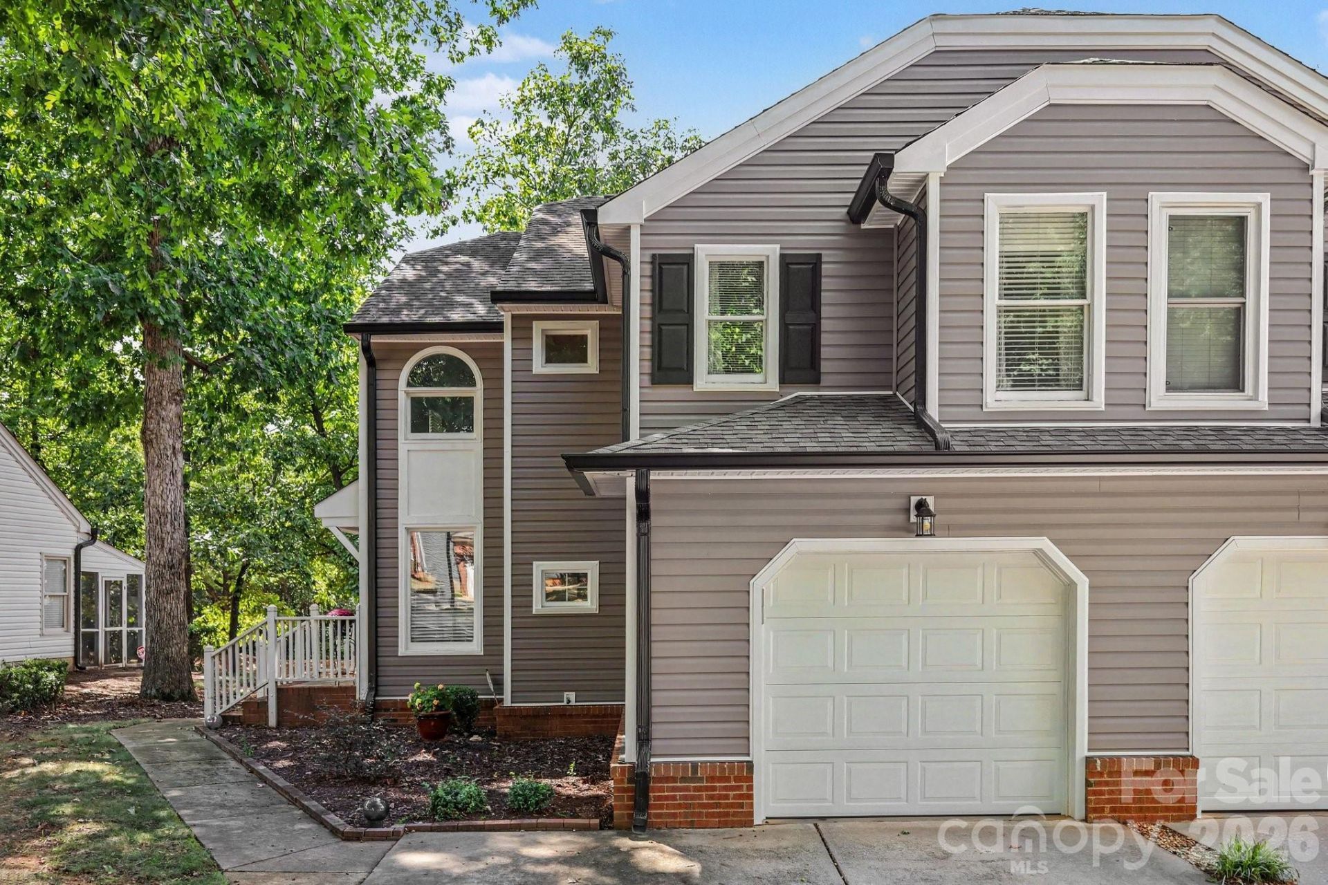 8609 Fox Chase Lane , Charlotte, NC 28269 Main Photo