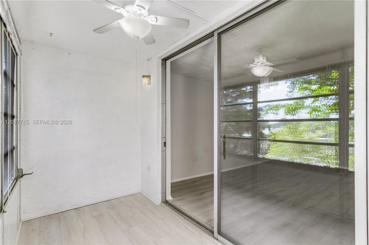 7300 NW 17th St, Unit 310, Plantation, FL 33313 Photo