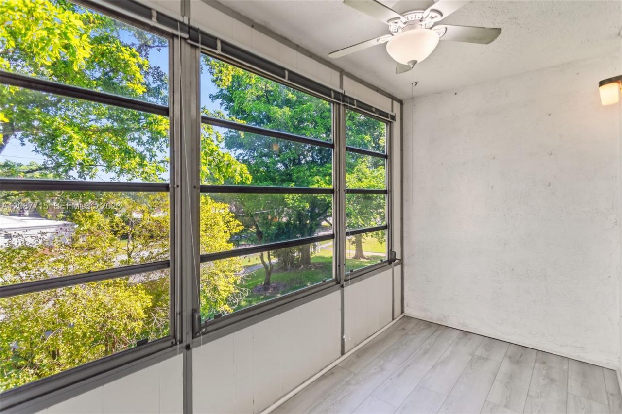 7300 NW 17th St, Unit 310, Plantation, FL 33313 Photo