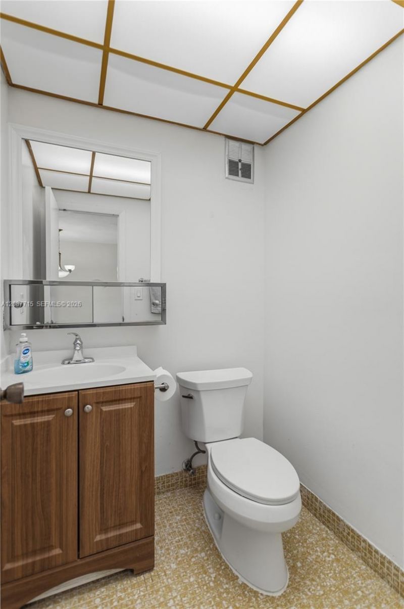 7300 NW 17th St, Unit 310, Plantation, FL 33313 Photo