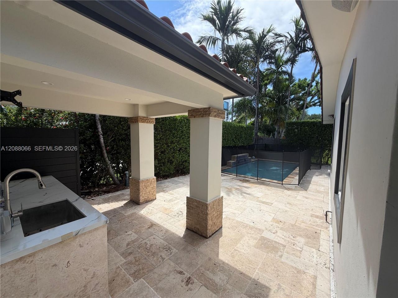 9341 Dickens Ave, Surfside, FL 33154 Photo