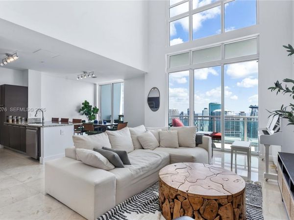 950 Brickell Bay Dr , Unit 5506, Miami, FL 33131