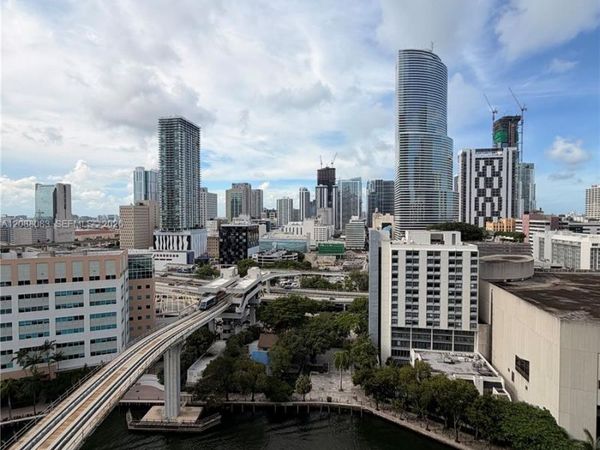 31 SE 5th St , Unit 2001, Miami, FL 33131