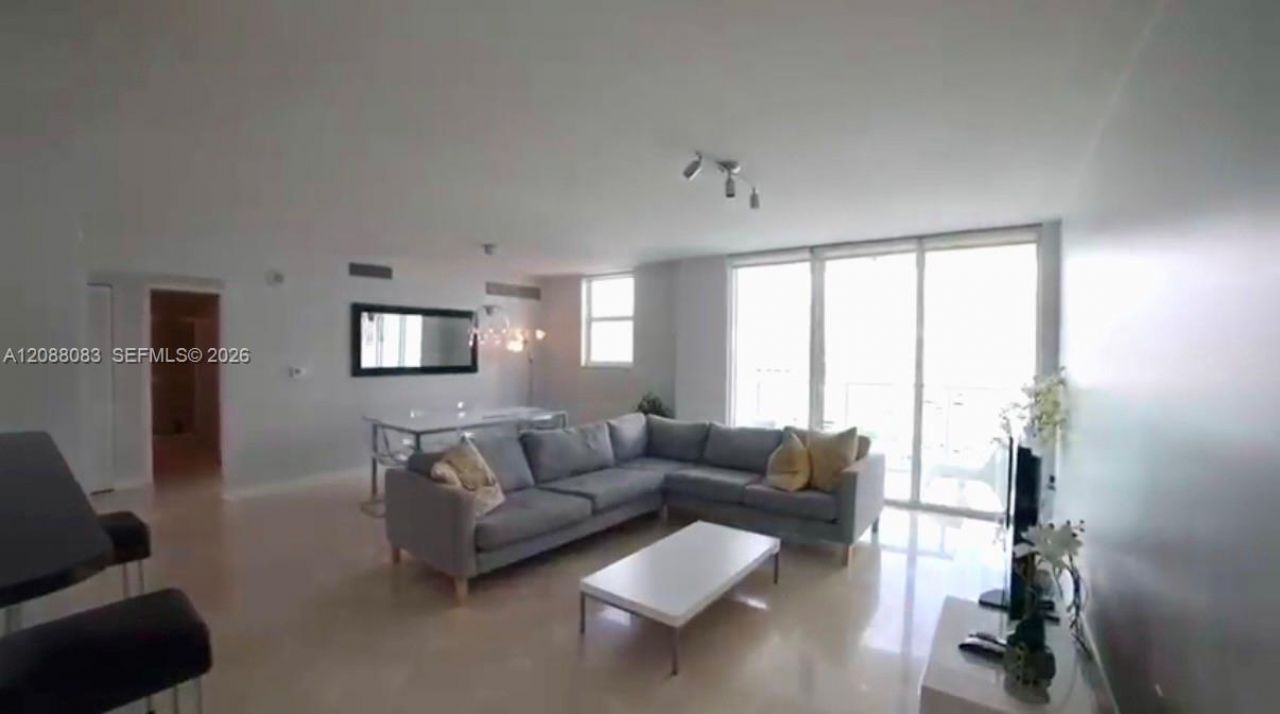 31 SE 5th St, Unit 2001, Miami, FL 33131 Photo