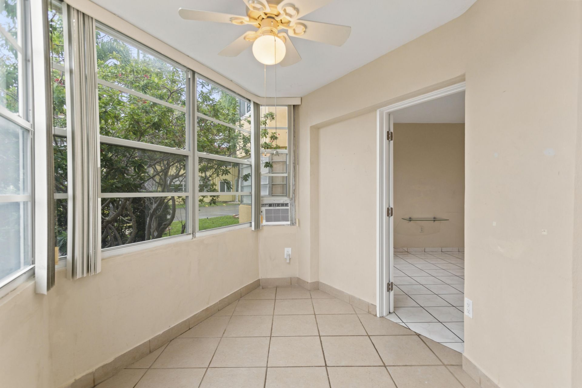 18630 NE 18th Avenue, Unit 134, Miami, FL 33179 Photo