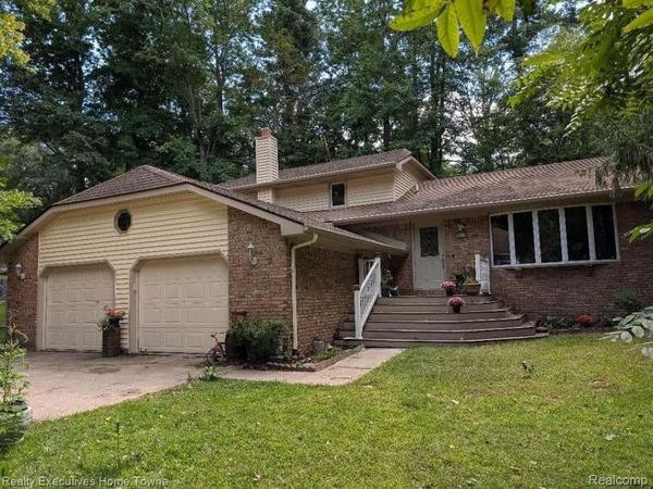 5665 Logging Lane Lane, Clyde Township, Mi 48049