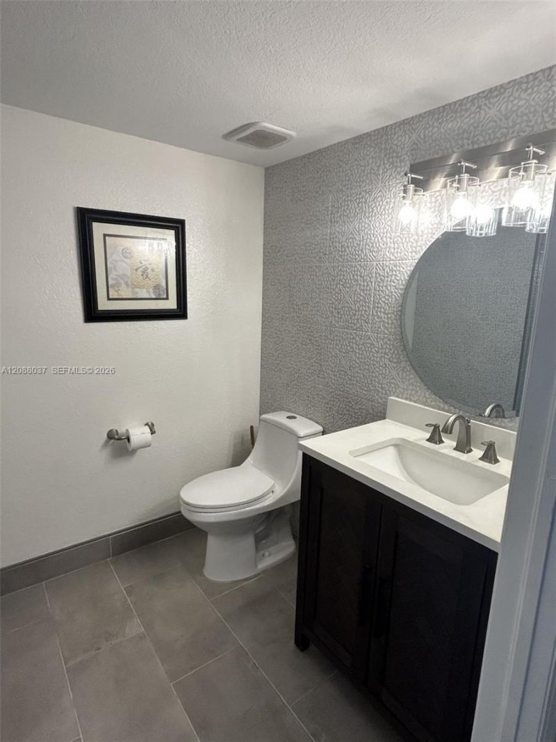 18859 NW 86th Ave, Unit 3305, Hialeah, FL 33015 Photo