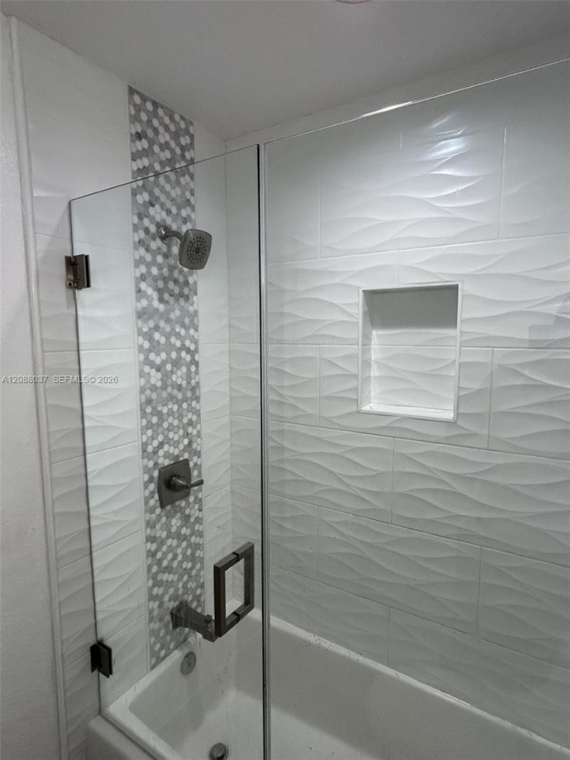 18859 NW 86th Ave, Unit 3305, Hialeah, FL 33015 Photo