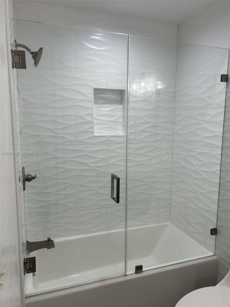 18859 NW 86th Ave, Unit 3305, Hialeah, FL 33015 Photo