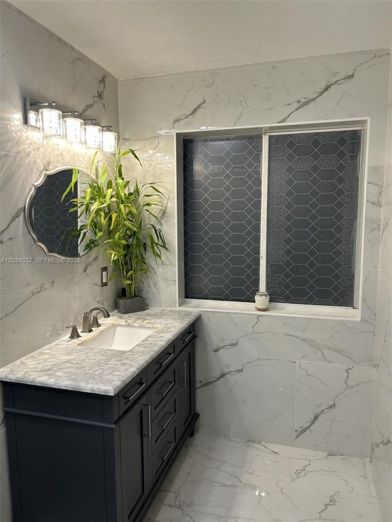 18859 NW 86th Ave, Unit 3305, Hialeah, FL 33015 Photo
