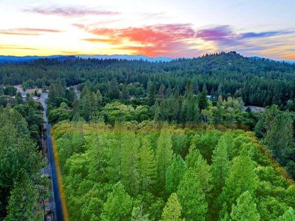 3200 De Woody Lane, Grants Pass, OR 97527