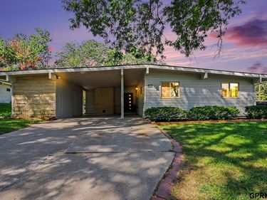 821 Mulder Drive, Lincoln, NE 68510