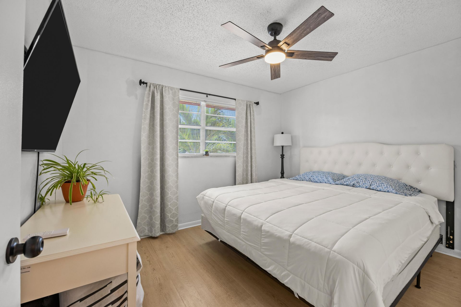 1917 SW Palm City Road, Unit Apt g, Stuart, FL 34994 Photo