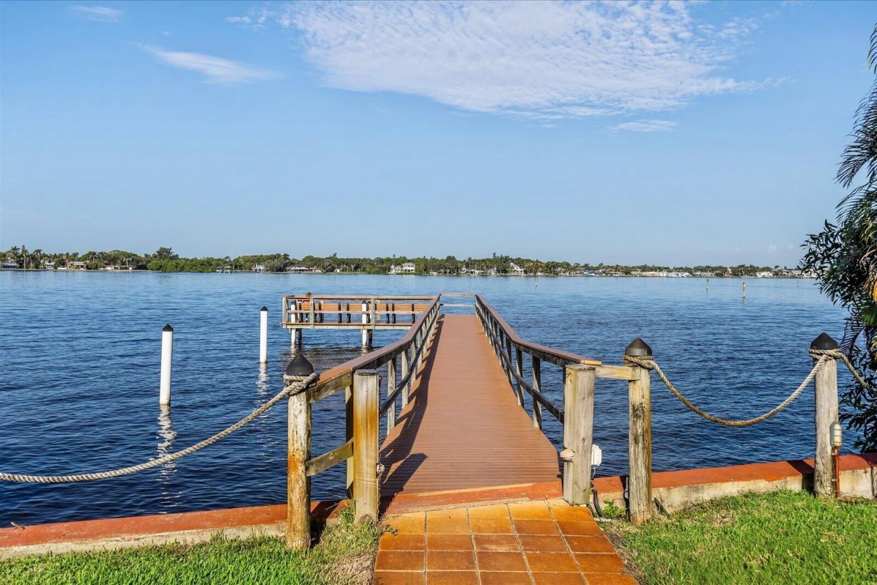 1917 SW Palm City Road, Unit Apt g, Stuart, FL 34994 Photo