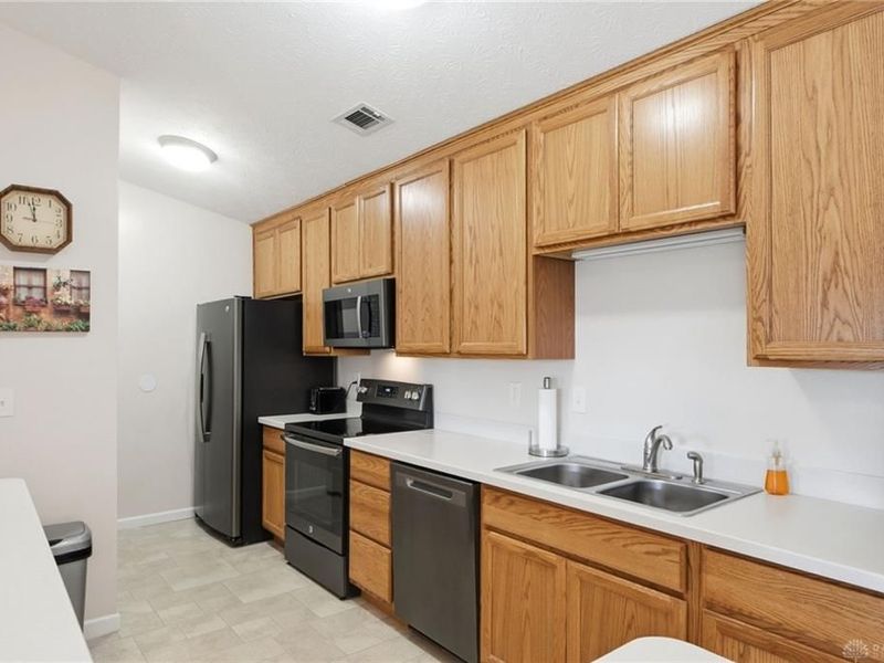 6600 Wareham Court, Unit 6, Centerville, OH 45459 Photo 9