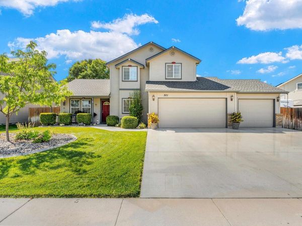 301 N Summerwind Dr, Nampa, ID 83651