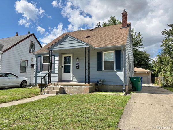 21311 Beechwood Avenue , Eastpointe, Mi 48021