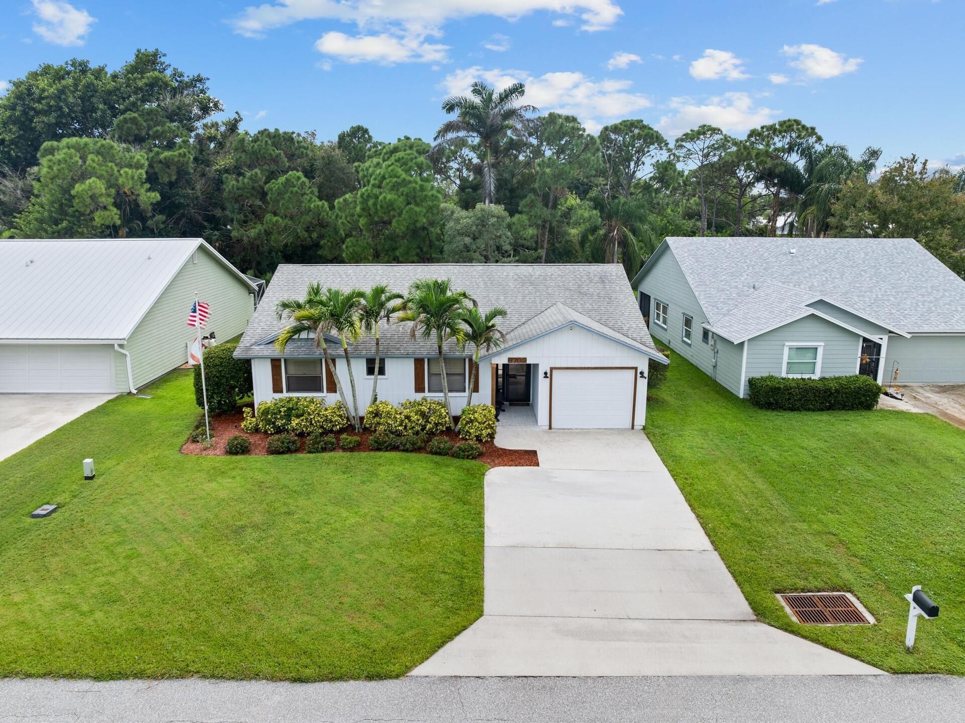 6702 SE Raintree Avenue, Stuart, FL 34997 Photo