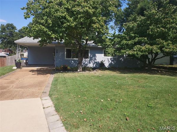 9841 Tanbark Lane , St Louis, MO 63134