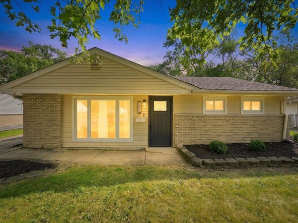 422 Suwanee Street , Park Forest, IL 60466