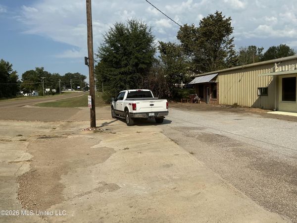 311 Veterans Boulevard, Calhoun City, MS 38916
