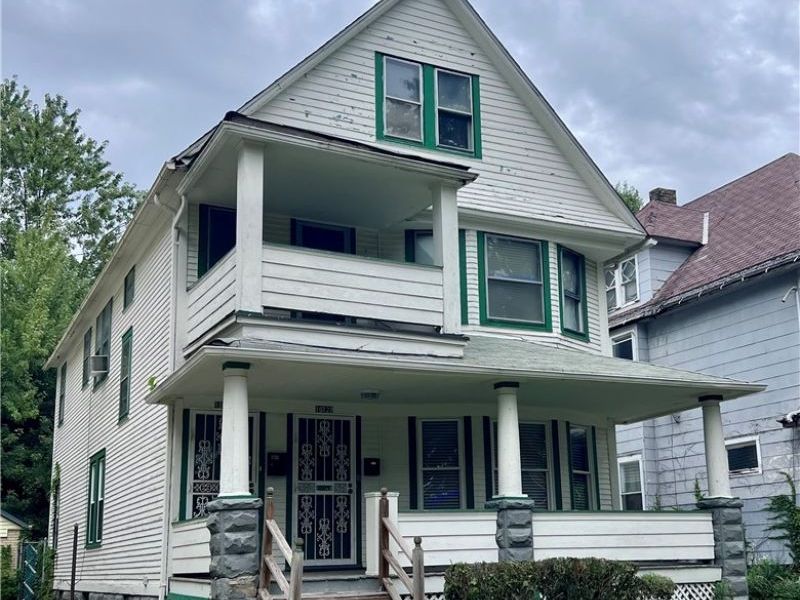 10121 Parkgate Avenue, Cleveland, OH 44108 Photo 4