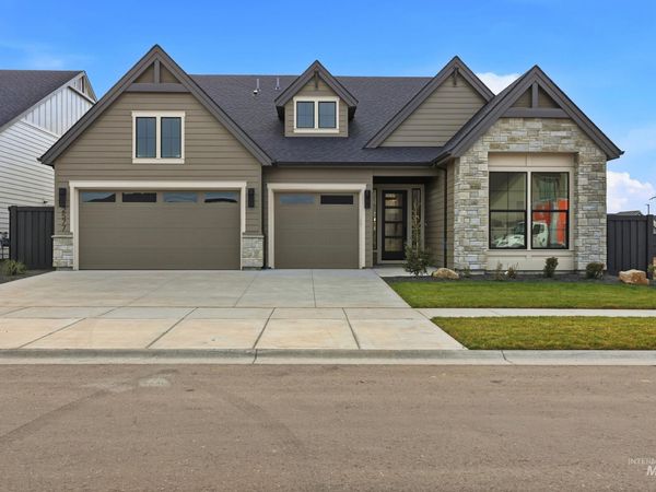 5940 S Pinpoint Way, Meridian, ID 83642