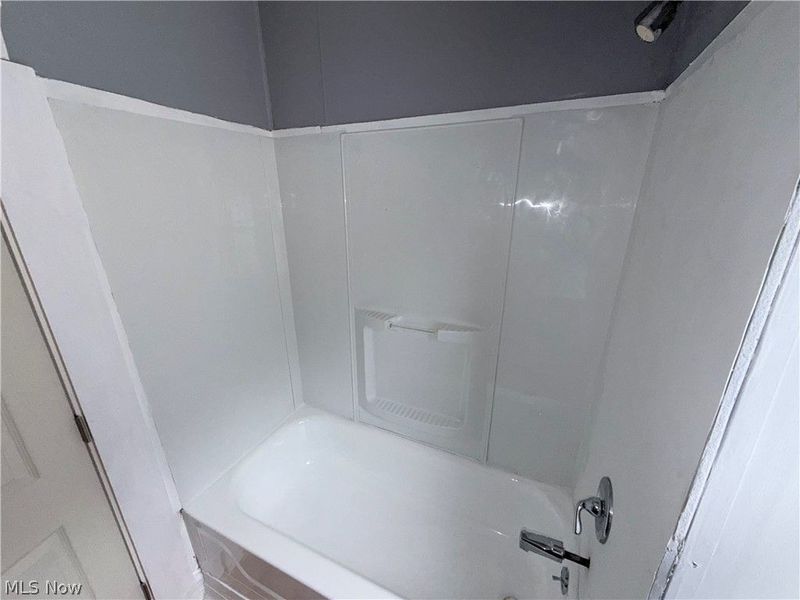 1758 Alcoy Road, Unit Up, Cleveland, OH 44112 Photo 8