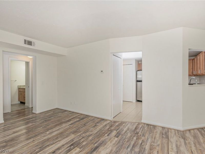26101 Village Lane, Unit 107, Beachwood, OH 44122 Photo 10