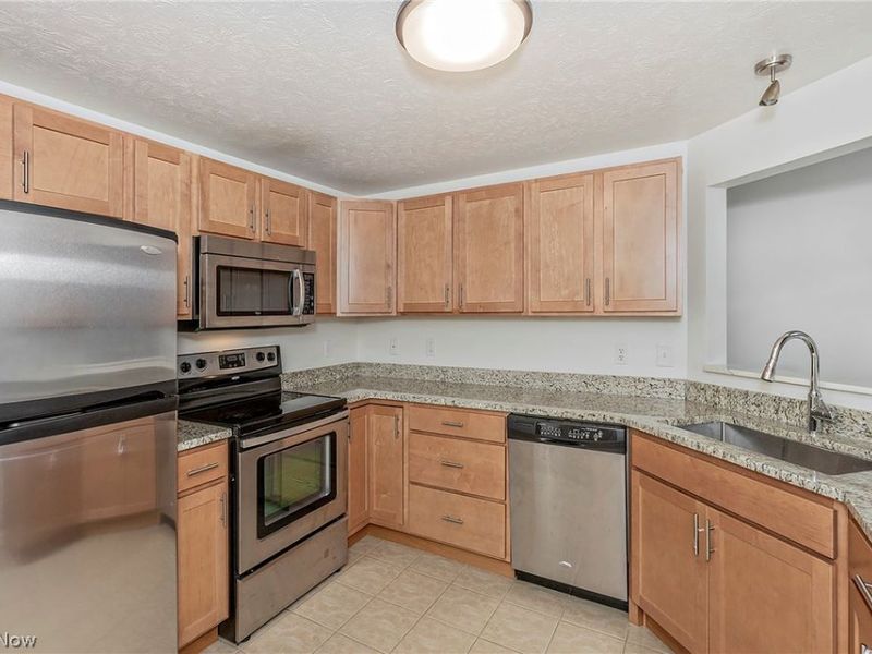 26101 Village Lane, Unit 107, Beachwood, OH 44122 Photo 12