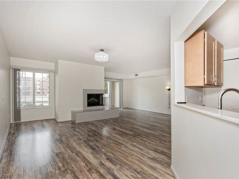 26101 Village Lane, Unit 107, Beachwood, OH 44122 Photo 2