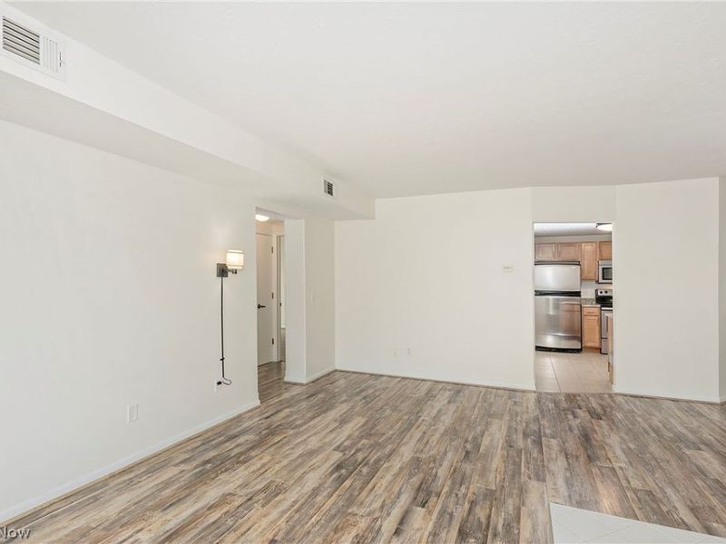 26101 Village Lane, Unit 107, Beachwood, OH 44122 Photo 9