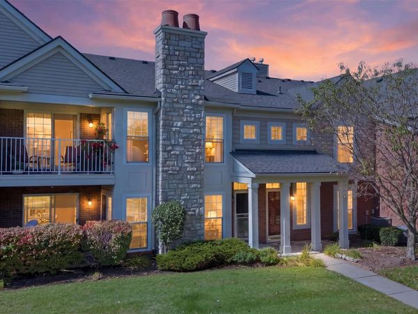 28259 Oakmonte Circle E, Lyon Township, Mi 48165