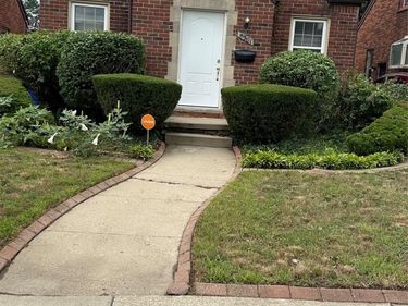 18301 Manor Street, Detroit, Mi 48221