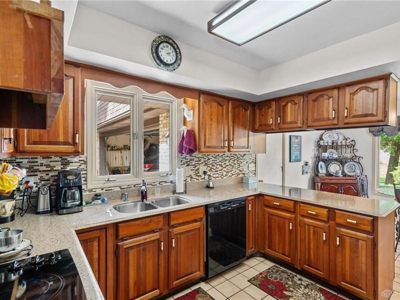 250 Trailwoods Drive, Dayton, OH 45415 Photo 15