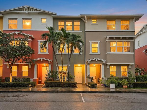 1740 SAN BENITO Way, Unit 4, West Palm Beach, FL 33401