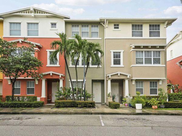 1740 SAN BENITO Way, Unit 4, West Palm Beach, FL 33401