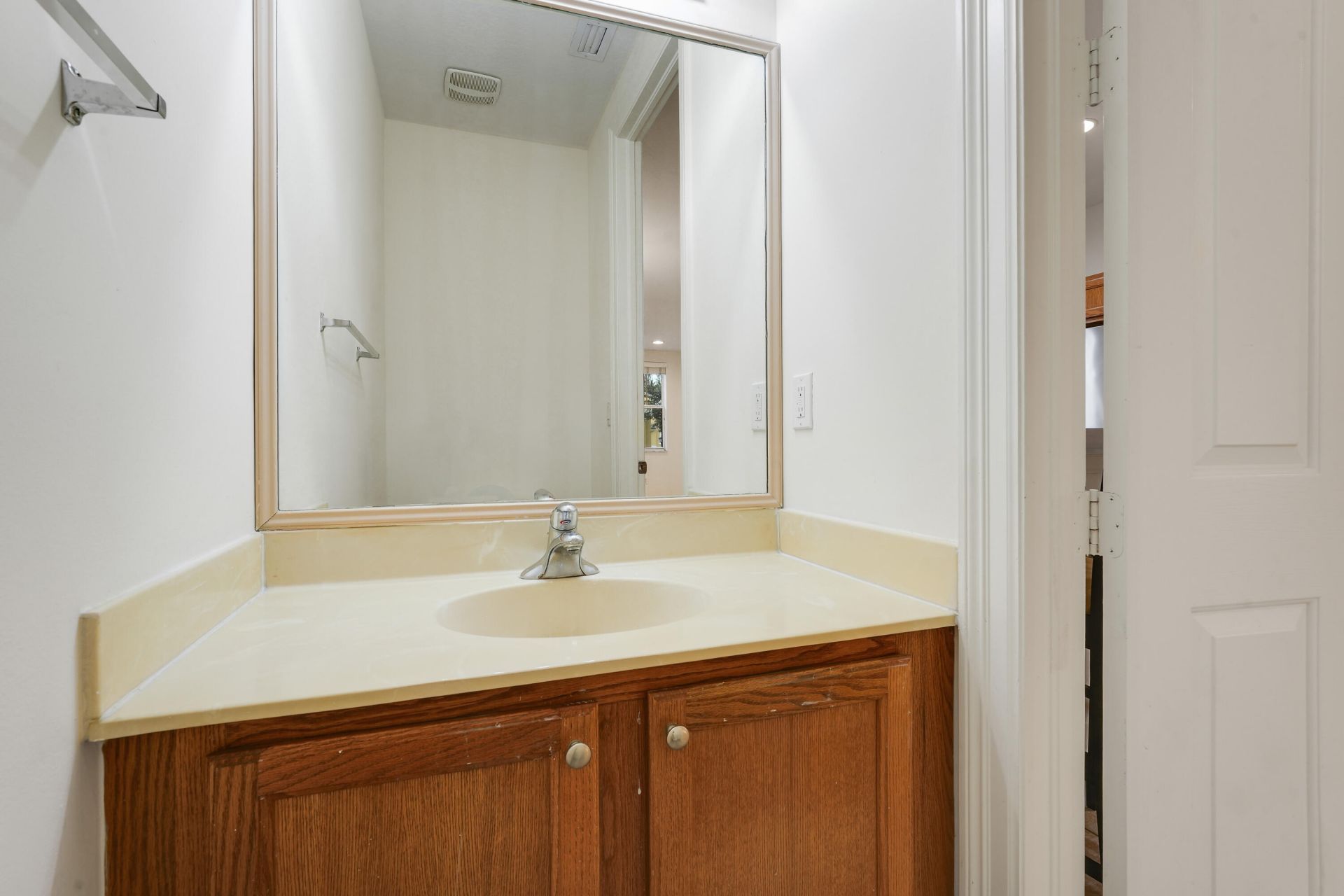 1740 San Benito Way, Unit 4, West Palm Beach, FL 33401 Photo