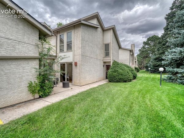 3330 Templeton Gap Road, Unit 31, Colorado Springs, CO 80907