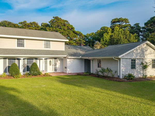 201 Sycamore Drive , Beaufort, NC 28516