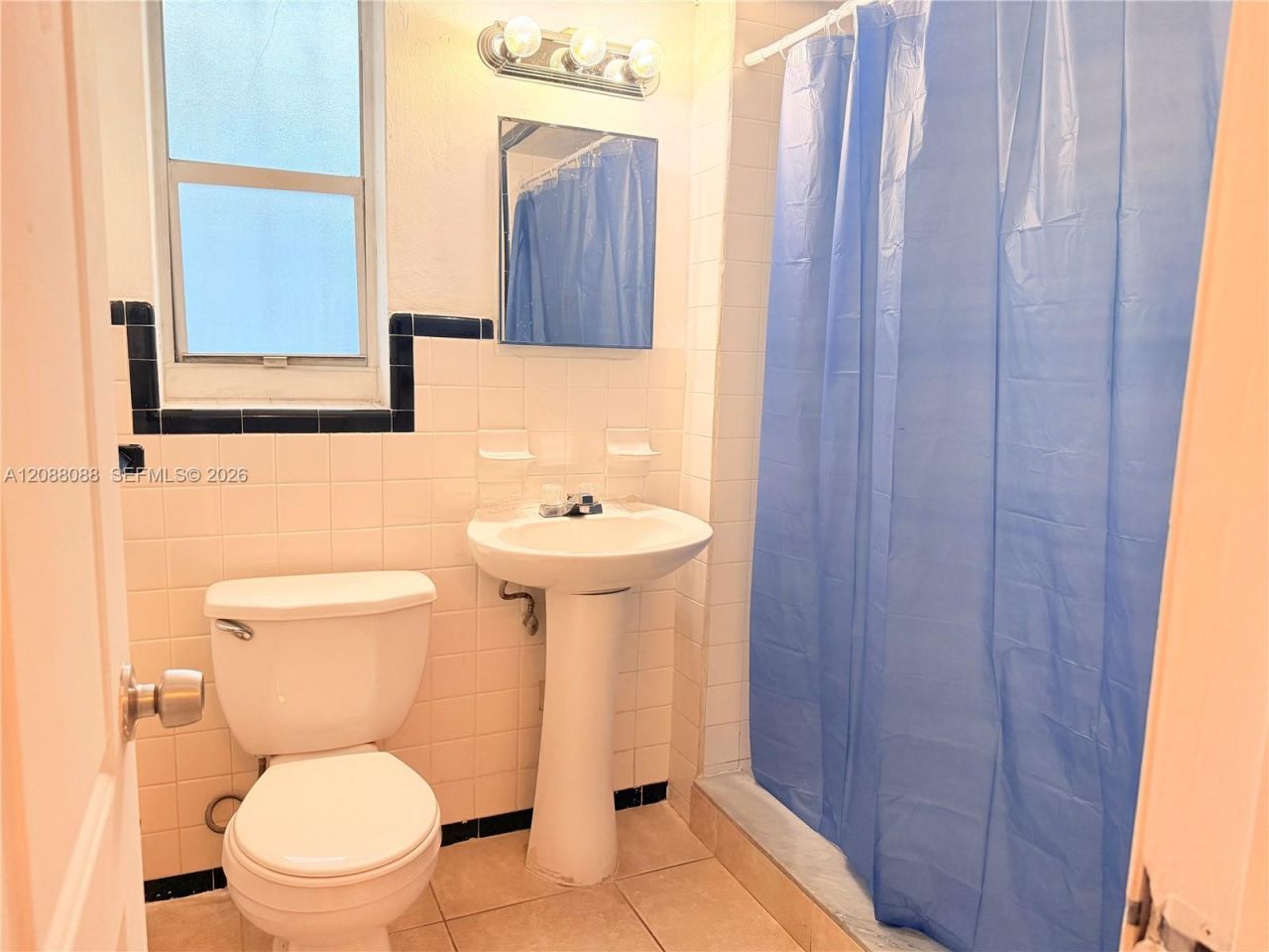 2410 NW 34th St, Unit 2, Miami, FL 33142 Photo