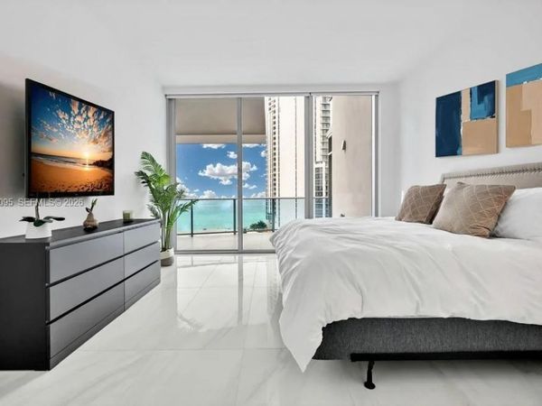 17550 Collins Ave, Unit 1003, Sunny Isles Beach, FL 33160