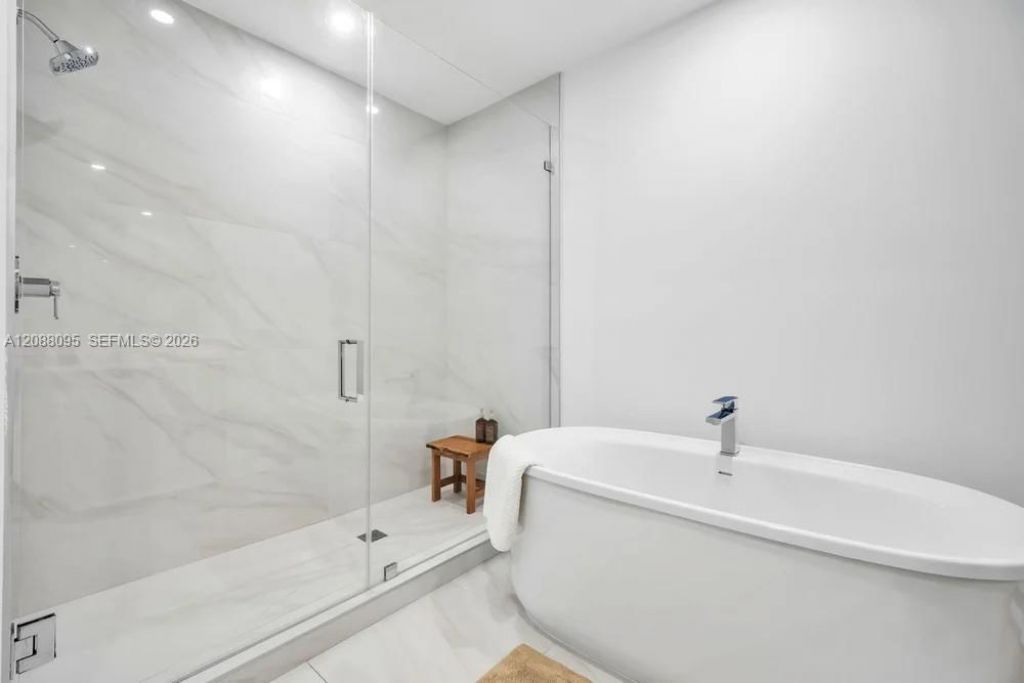 17550 Collins Ave, Unit 1003, Sunny Isles Beach, FL 33160 Photo