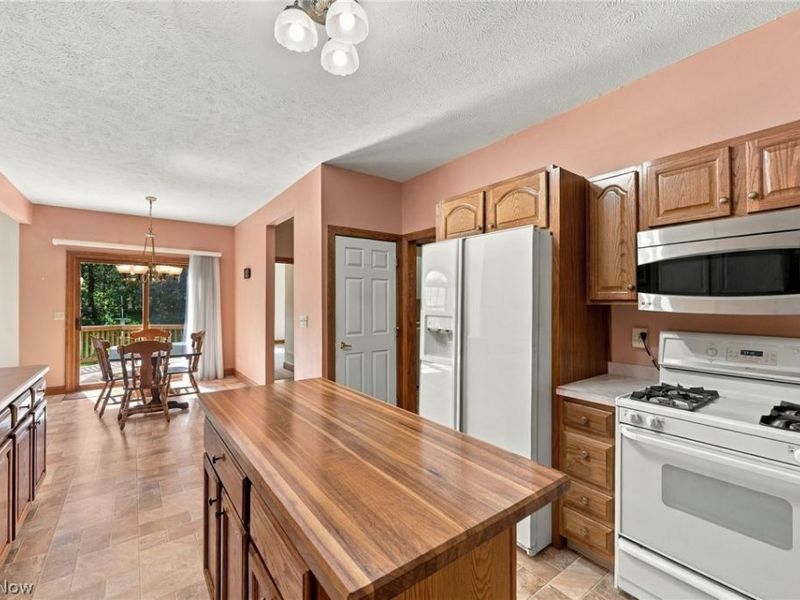 11735 Tall Pines Drive, Chardon, OH 44024 Photo 15
