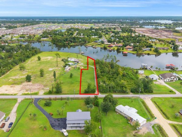 7210 Bay Crest Road , Southport, FL 32409