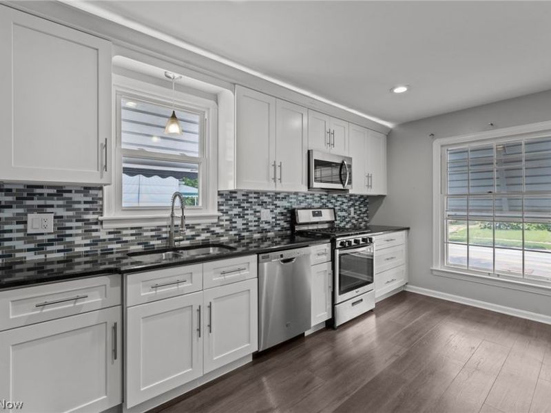 3261 Berea Road, Cleveland, OH 44111 Photo 17
