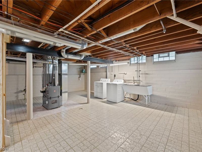 3261 Berea Road, Cleveland, OH 44111 Photo 27