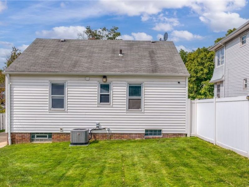 3261 Berea Road, Cleveland, OH 44111 Photo 30